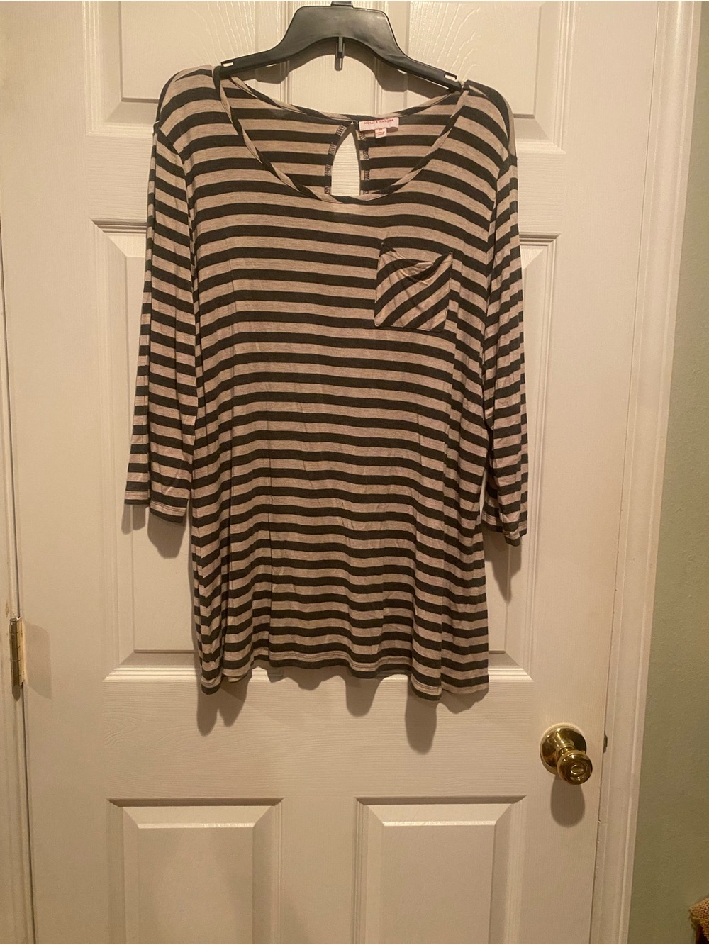Relaxed Striped 3/4 Sleeve Pocket Tunic - Black and Tan